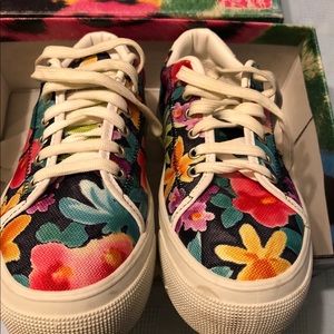 PEOPLE FOR HAPPINESS